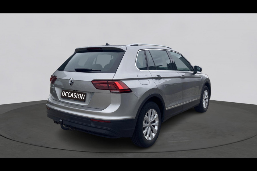 Volkswagen Tiguan 1.5 TSI Comfortline Business Trekhaak | Camera | Stoelverwarming | Navigatie