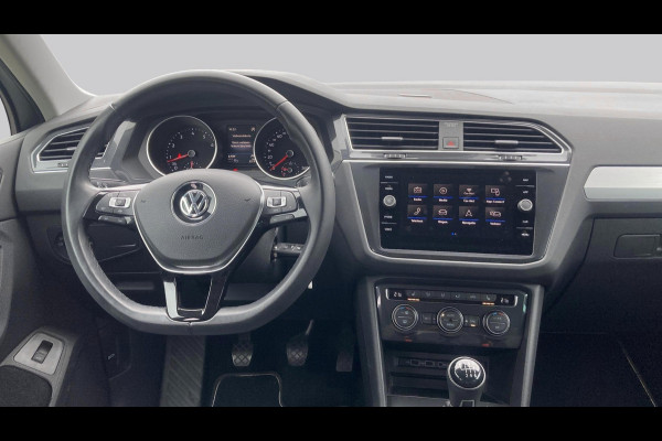 Volkswagen Tiguan 1.5 TSI Comfortline Business Trekhaak | Camera | Stoelverwarming | Navigatie