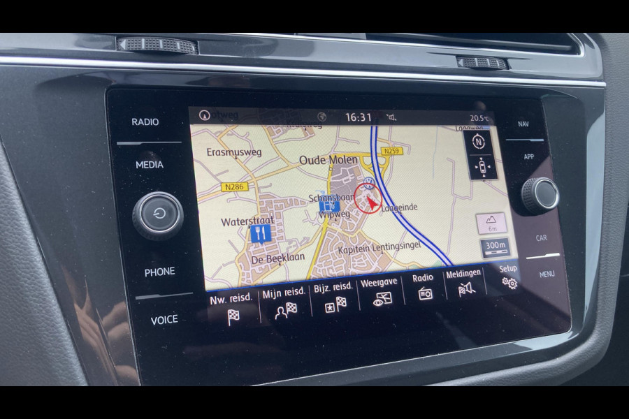 Volkswagen Tiguan 1.5 TSI Comfortline Business Trekhaak | Camera | Stoelverwarming | Navigatie