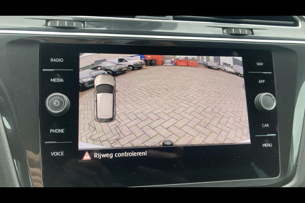 Volkswagen Tiguan 1.5 TSI Comfortline Business Trekhaak | Camera | Stoelverwarming | Navigatie