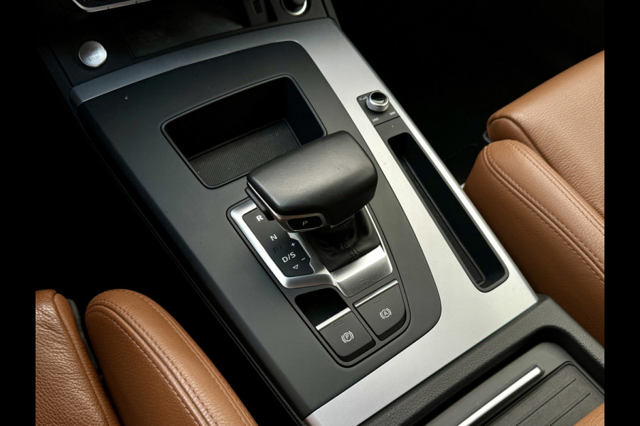 Audi Q5 50 TFSI e | Trekhaak | Carplay | Stoelverwarming | Elektrische achterklep | ACC | LED