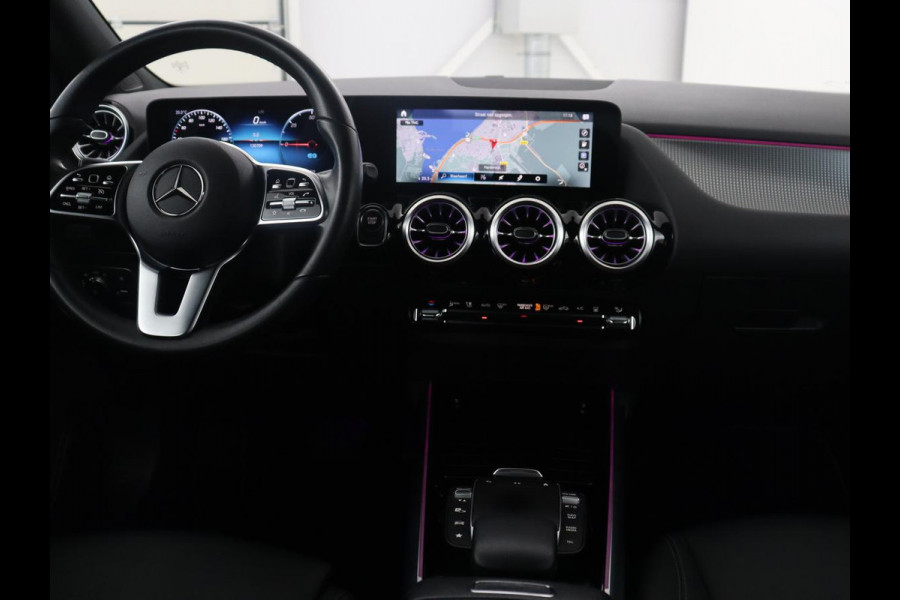 Mercedes-Benz EQA 250 Business Solution Luxury 67 kWh | SOH 94,2% | Half leder | Cruise control | Trekhaak | Stoelverwarming | Sfeerverlichting | Carplay | Camera | Park assist | Elektrische achterklep