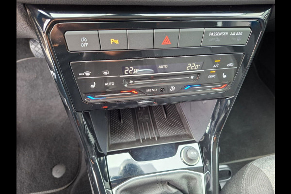 Volkswagen T-Cross 1.0 TSI Life * Afneembare Trekhaak * Stoelverwarming * Parkeersensoren