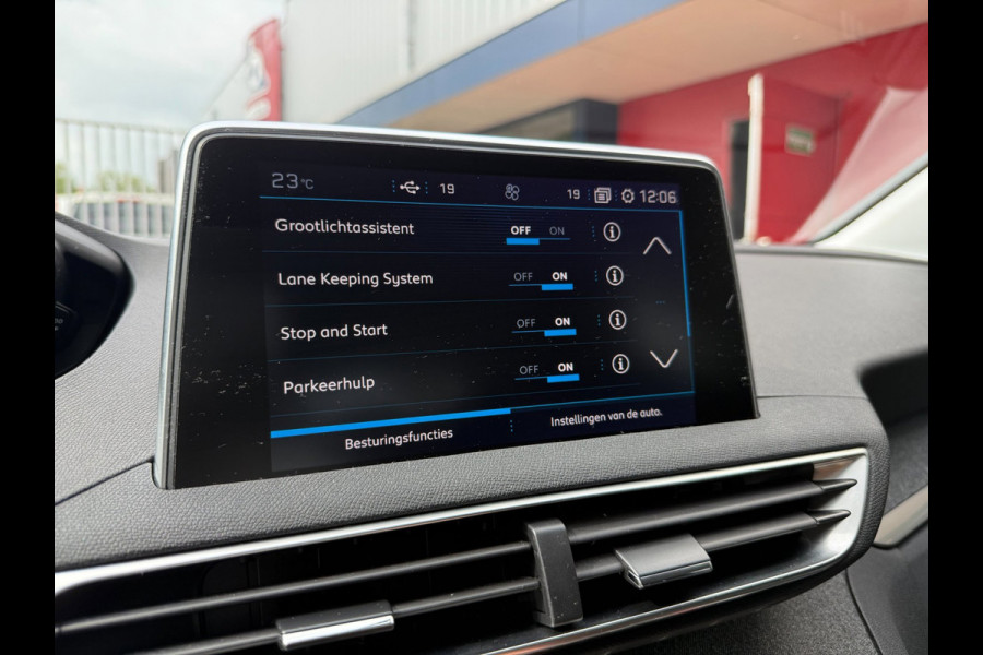 Peugeot 3008 1.2 PureTech Allure | Automaat | Carplay | Cam