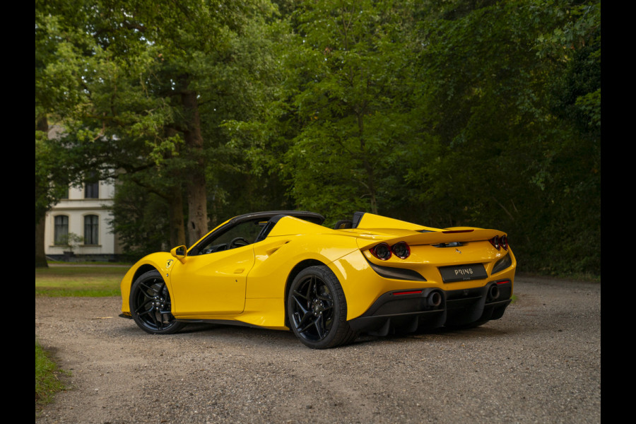 Ferrari F8 Spider 3.9 V8 HELE | Lift | JBL | Carbon interior