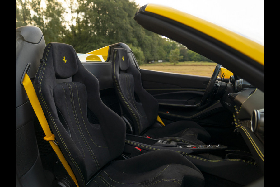 Ferrari F8 Spider 3.9 V8 HELE | Lift | JBL | Carbon interior