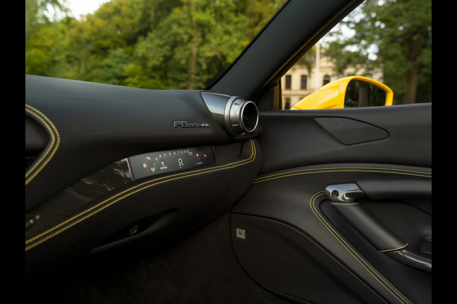 Ferrari F8 Spider 3.9 V8 HELE | Lift | JBL | Carbon interior