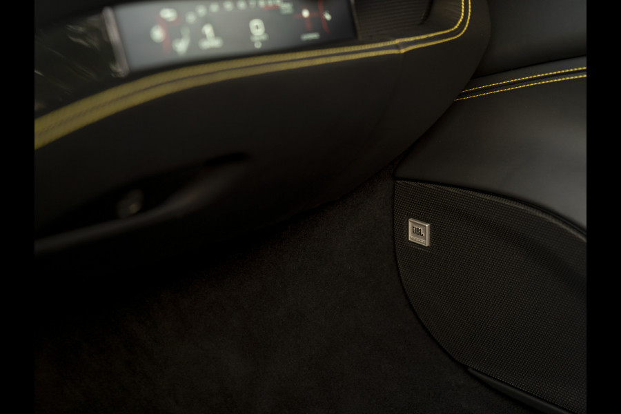 Ferrari F8 Spider 3.9 V8 HELE | Lift | JBL | Carbon interior