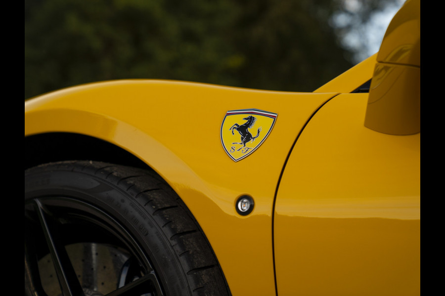 Ferrari F8 Spider 3.9 V8 HELE | Lift | JBL | Carbon interior
