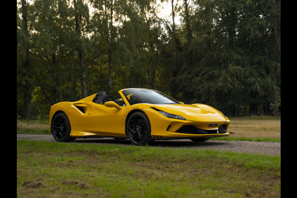 Ferrari F8 Spider 3.9 V8 HELE | Lift | JBL | Carbon interior