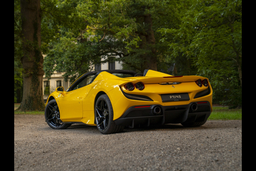 Ferrari F8 Spider 3.9 V8 HELE | Lift | JBL | Carbon interior