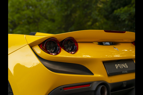 Ferrari F8 Spider 3.9 V8 HELE | Lift | JBL | Carbon interior