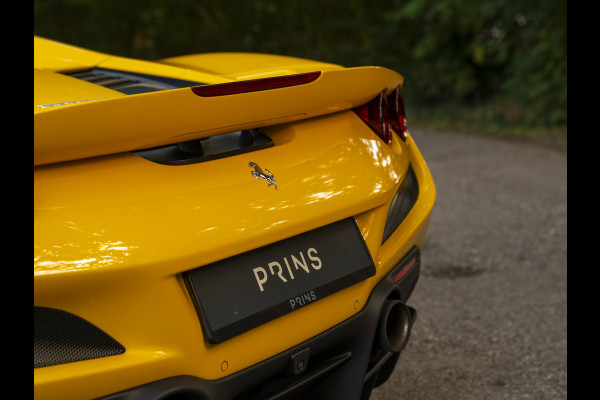 Ferrari F8 Spider 3.9 V8 HELE | Lift | JBL | Carbon interior