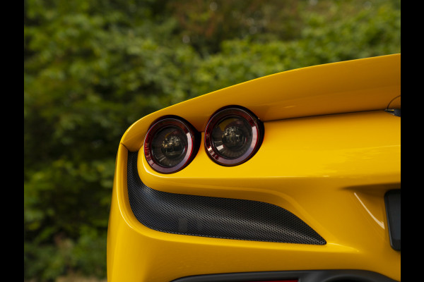 Ferrari F8 Spider 3.9 V8 HELE | Lift | JBL | Carbon interior