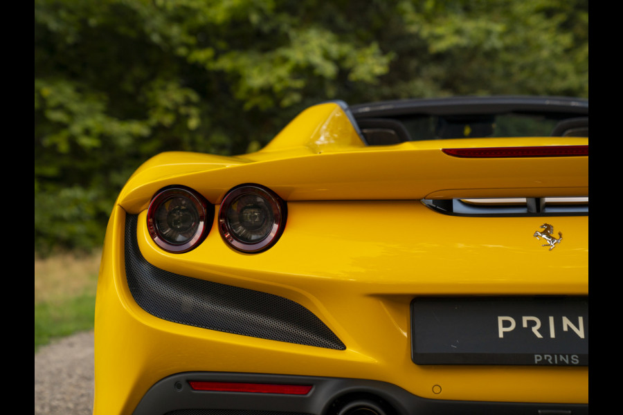 Ferrari F8 Spider 3.9 V8 HELE | Lift | JBL | Carbon interior