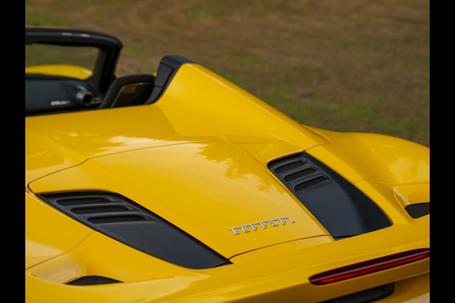 Ferrari F8 Spider 3.9 V8 HELE | Lift | JBL | Carbon interior