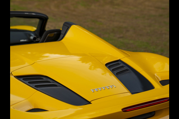 Ferrari F8 Spider 3.9 V8 HELE | Lift | JBL | Carbon interior