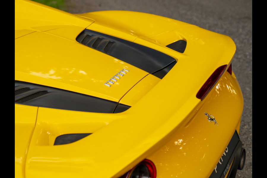 Ferrari F8 Spider 3.9 V8 HELE | Lift | JBL | Carbon interior