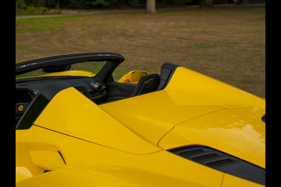 Ferrari F8 Spider 3.9 V8 HELE | Lift | JBL | Carbon interior