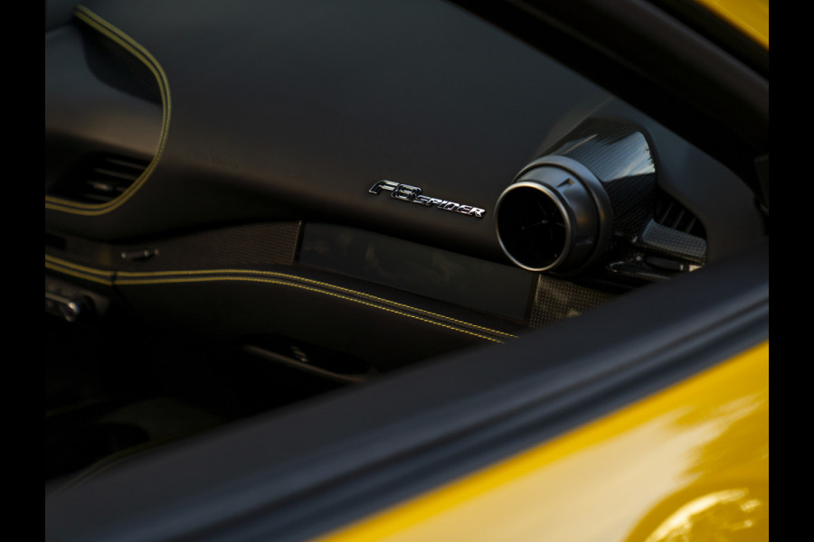 Ferrari F8 Spider 3.9 V8 HELE | Lift | JBL | Carbon interior