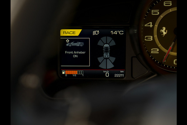 Ferrari F8 Spider 3.9 V8 HELE | Lift | JBL | Carbon interior