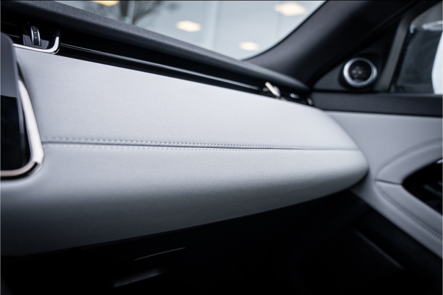 Land Rover Range Rover Evoque P300e AWD R-Dynamic SE 20inch ** Cold Climate ** Drive Pack ** Meridian