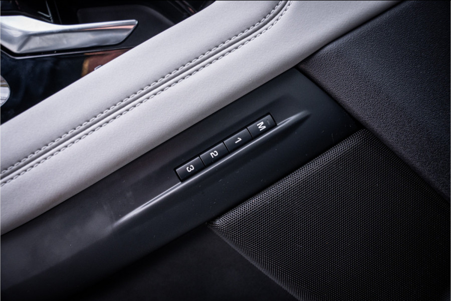 Land Rover Range Rover Evoque P300e AWD R-Dynamic SE 20inch ** Cold Climate ** Drive Pack ** Meridian