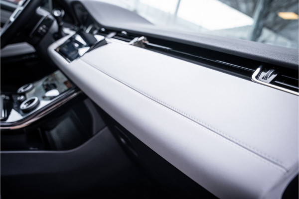 Land Rover Range Rover Evoque P300e AWD R-Dynamic SE 20inch ** Cold Climate ** Drive Pack ** Meridian