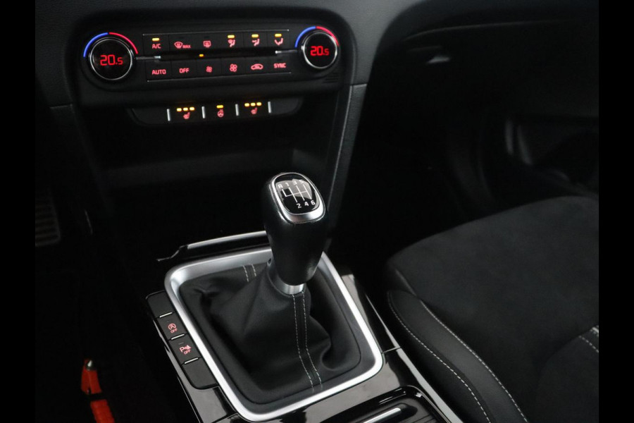 Kia ProCeed 1.4 T-GDI GT-Line | Leder/alcantara | Stuur/stoel verwarming | Climate control | Camera | Virtual Dash. | Carplay | Full LED | Park assist |