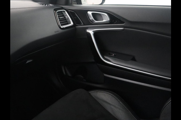 Kia ProCeed 1.4 T-GDI GT-Line | Leder/alcantara | Stuur/stoel verwarming | Climate control | Camera | Virtual Dash. | Carplay | Full LED | Park assist |