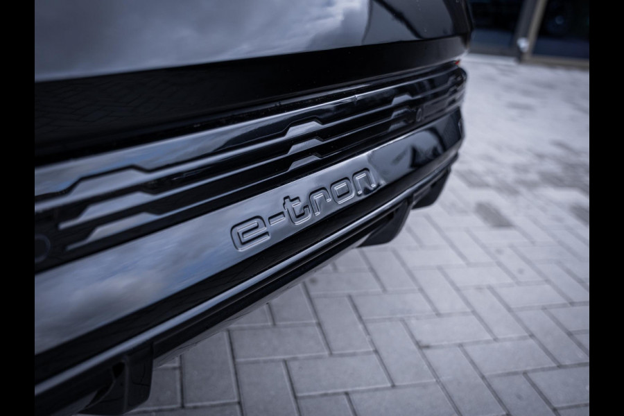 Audi SQ8 Sportback e-tron S quattro 115 kWh - Pano l Matrix l B&O l RS seats