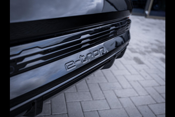 Audi SQ8 Sportback e-tron S quattro 115 kWh - Pano l Matrix l B&O l RS seats