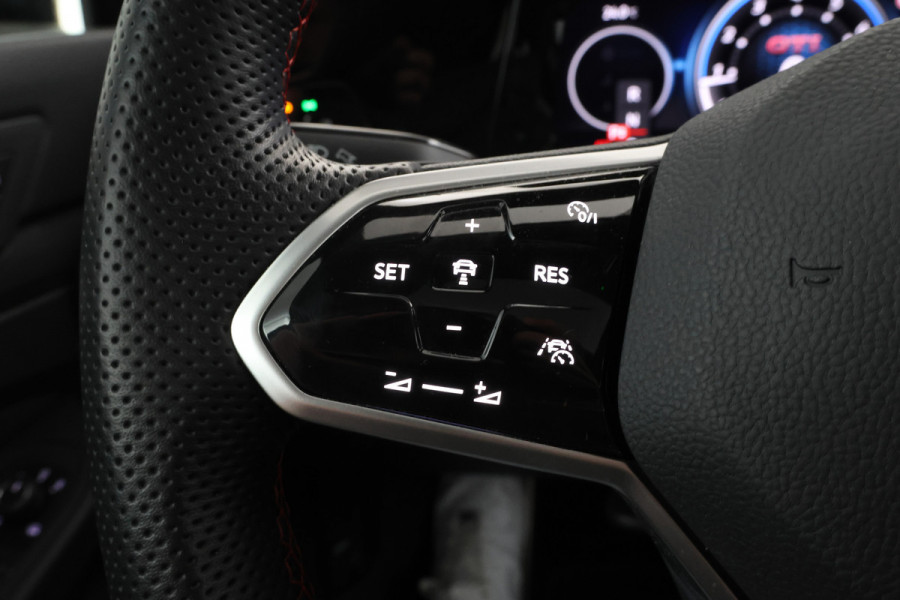 Volkswagen Golf 2.0 TSI GTI Panorama, Digitaldash, Trekhaak