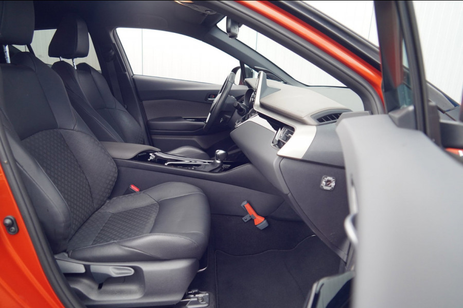 Toyota C-HR 2.0 Hybrid Launch Edition / 1e Eigenaar / 29dkm NAP / Navi / Camera / Cruise / JBL Audio