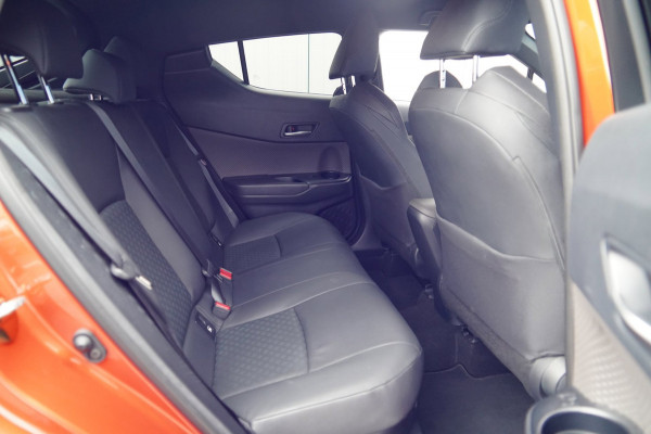 Toyota C-HR 2.0 Hybrid Launch Edition / 1e Eigenaar / 29dkm NAP / Navi / Camera / Cruise / JBL Audio