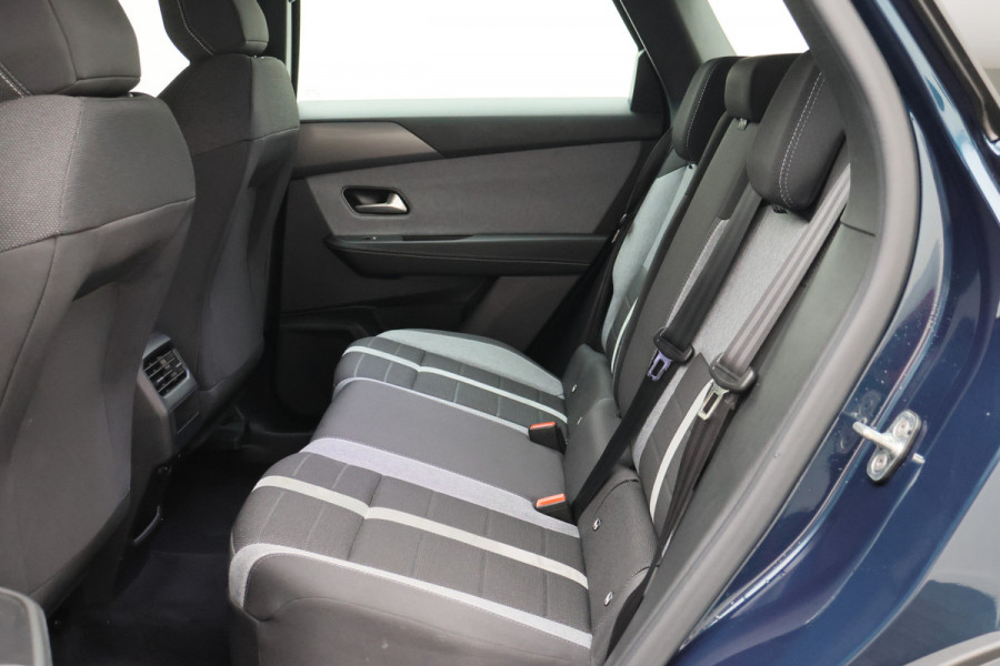 Opel Grandland 1.2 Turbo Hybrid Edition Virtual Cockpit, Keyless, ACC, Apple Carplay, Dodehoeksensor, PDC, 19"