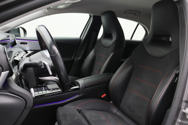Mercedes-Benz A-Klasse 250 e Business Solution AMG Limited Widescreen, Camera, Cruise, Sfeerverlichting, LED, Apple CarPlay, 18"