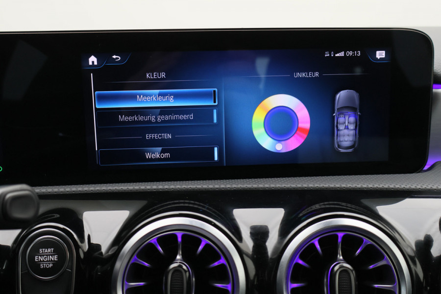 Mercedes-Benz A-Klasse 250 e Business Solution AMG Limited Widescreen, Camera, Cruise, Sfeerverlichting, LED, Apple CarPlay, 18"