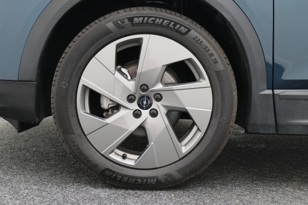 Opel Grandland 1.2 Turbo Hybrid Edition Virtual Cockpit, Keyless, ACC, Apple Carplay, Dodehoeksensor, PDC, 19"