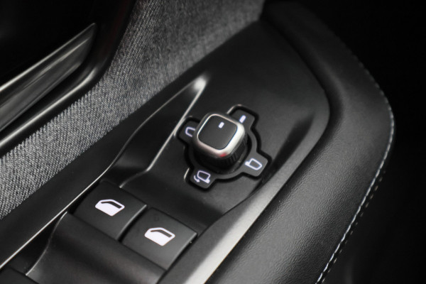 Opel Grandland 1.2 Turbo Hybrid Edition Virtual Cockpit, Keyless, ACC, Apple Carplay, Dodehoeksensor, PDC, 19"