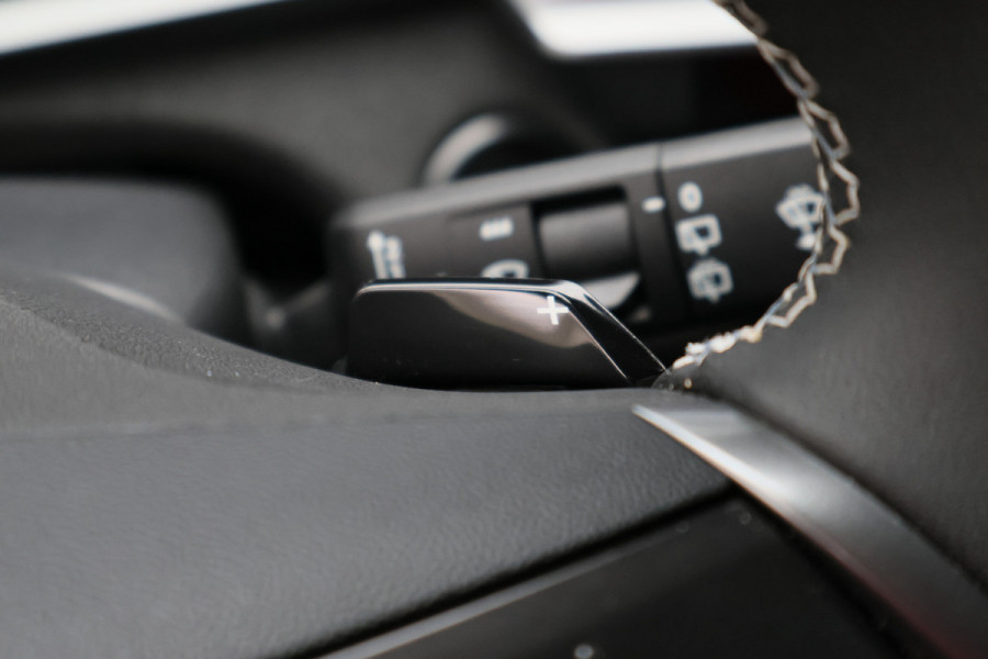 Opel Grandland 1.2 Turbo Hybrid Edition Virtual Cockpit, Keyless, ACC, Apple Carplay, Dodehoeksensor, PDC, 19"