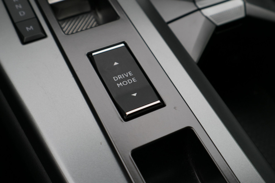 Opel Grandland 1.2 Turbo Hybrid Edition Virtual Cockpit, Keyless, ACC, Apple Carplay, Dodehoeksensor, PDC, 19"