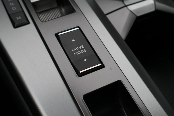 Opel Grandland 1.2 Turbo Hybrid Edition Virtual Cockpit, Keyless, ACC, Apple Carplay, Dodehoeksensor, PDC, 19"