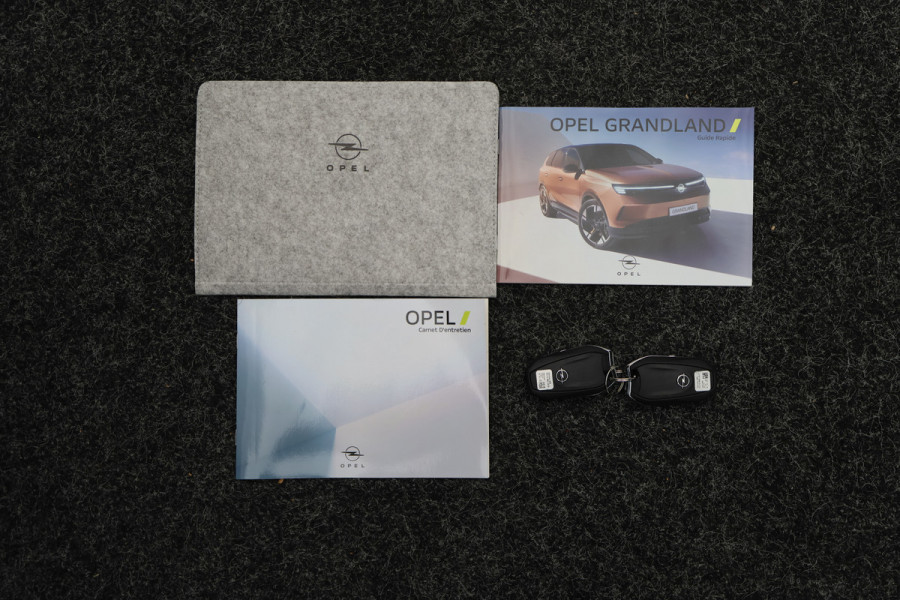 Opel Grandland 1.2 Turbo Hybrid Edition Virtual Cockpit, Keyless, ACC, Apple Carplay, Dodehoeksensor, PDC, 19"