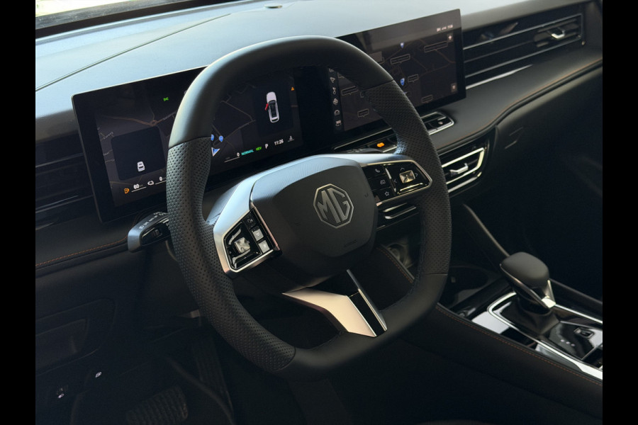 MG MG HS PHEV 1.5 TGDI LUXURY PHEV PLUG-IN HYBRIDE | LEER | 272PK NIEUWE AUTO | >1.000 KM TOTAAL BEREIK | 360° CAMERA | ELEKTRISCHE ACHTERKLEP