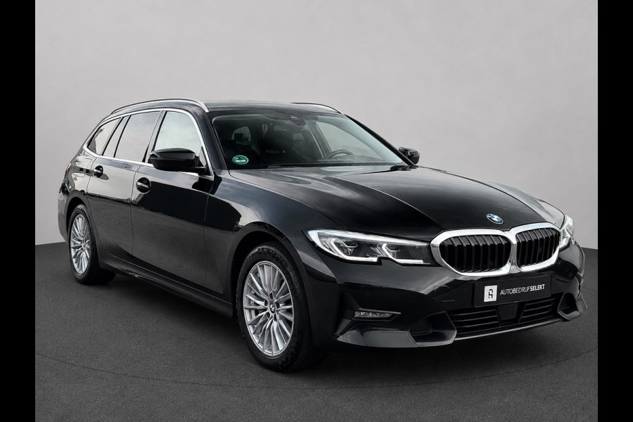 BMW 3 Serie Touring 330e xDrive | Laser | Trekhaak | Head Up | 360 | Sfeerverlichting | Dodehoek | 1e eigenaar