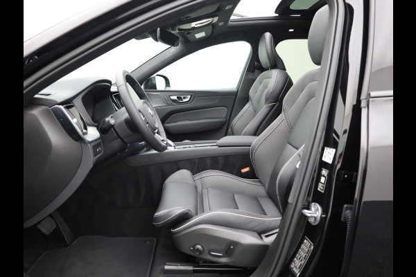 Volvo XC60 2.0 T6 Plug-in hybrid AWD Plus Dark | Trekhaak | Panodak | Dode Hoek | 360 Camera | Harman Kardon | Head Up | Elek. Klep | Prijs Rijklaar !!