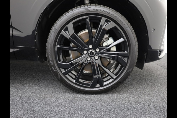 Volvo XC60 2.0 T6 Plug-in hybrid AWD Plus Dark | Trekhaak | Panodak | Dode Hoek | 360 Camera | Harman Kardon | Head Up | Elek. Klep | Prijs Rijklaar !!