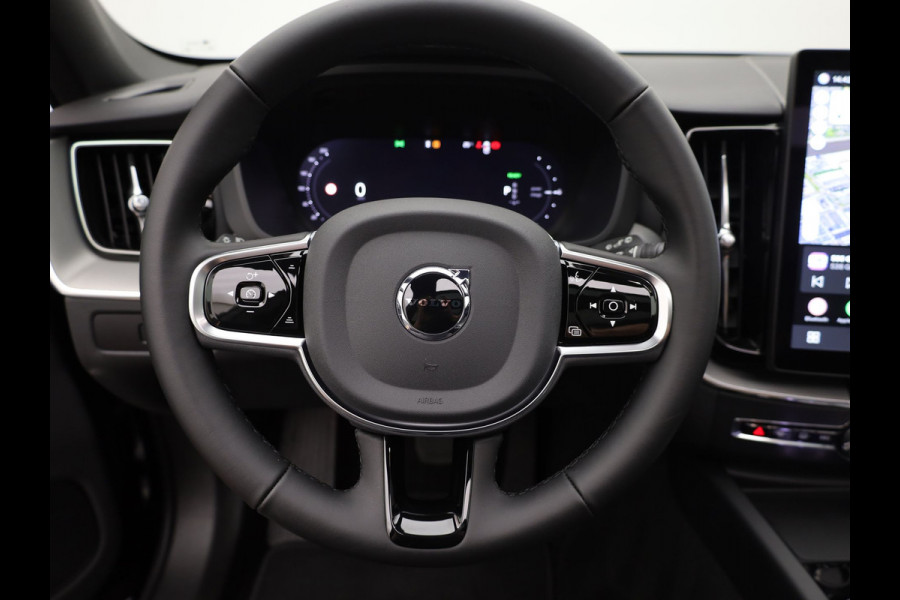 Volvo XC60 2.0 T6 Plug-in hybrid AWD Plus Dark | Trekhaak | Panodak | Dode Hoek | 360 Camera | Harman Kardon | Head Up | Elek. Klep | Prijs Rijklaar !!