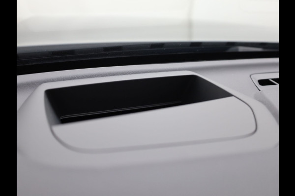 Volvo XC60 2.0 T6 Plug-in hybrid AWD Plus Dark | Trekhaak | Panodak | Dode Hoek | 360 Camera | Harman Kardon | Head Up | Elek. Klep | Prijs Rijklaar !!